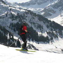 Abfahrt am Lech - Foto: Frederik J&ouml;tten